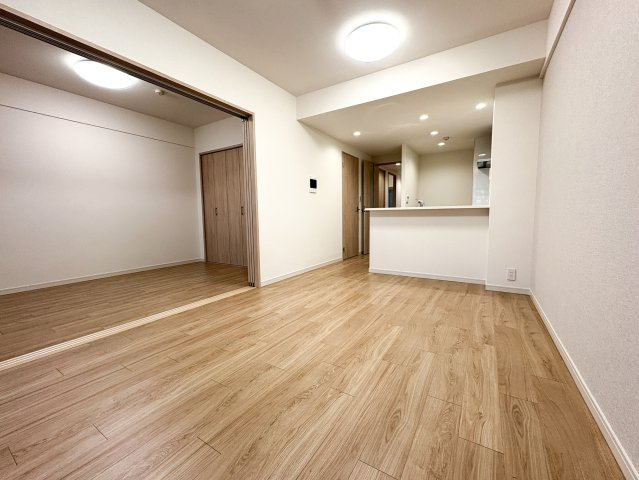 クレストフォルム中野弥生町の居間・リビング|クレストフォルム中野弥生町：約１２．８帖のリビングダイニングです！