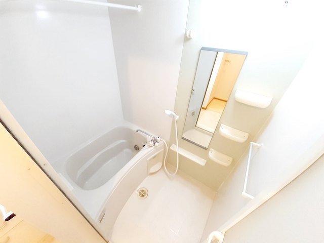 【浴室】 | プリムローズ徳力新町Ａ | きれいなお風呂です