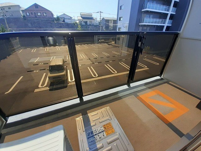 【バルコニー】 | ロータス青山２ | お洗濯にも便利なバルコニー付き