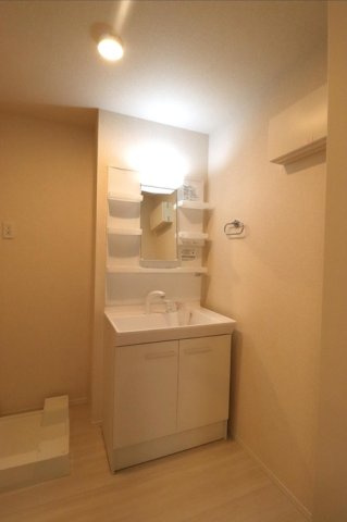 Ｄ－ｒｏｏｍアベタテの洗面所