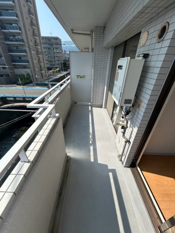 信和マンションのバルコニー