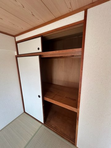 信和マンションの収納