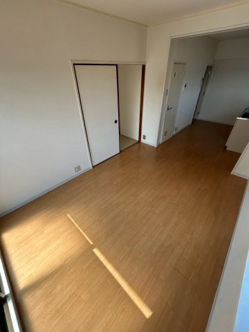 信和マンションの内装