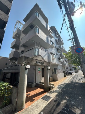 信和マンションの外観