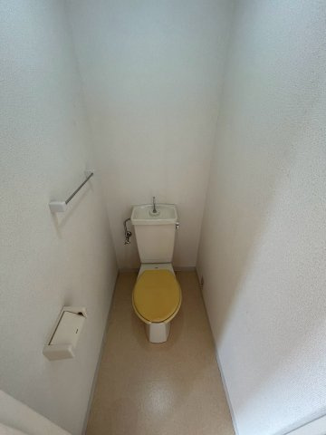 信和マンションのトイレ