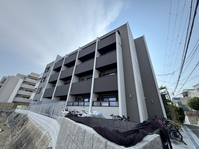 リアコート阪大前