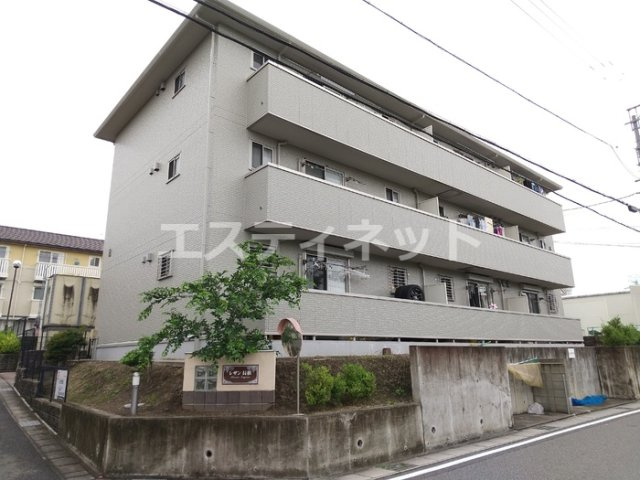 レザン長根Bの外観