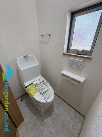 茅ヶ崎市菱沼２丁目　中古戸建　全１棟のトイレ|2階のトイレ