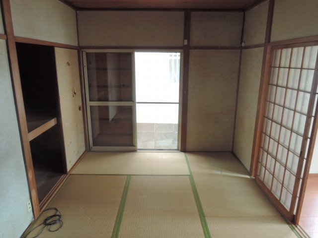 入江借家の寝室