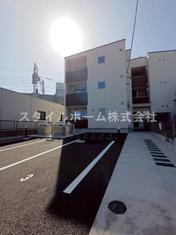 ジーメゾン豊橋レリウスの駐車場