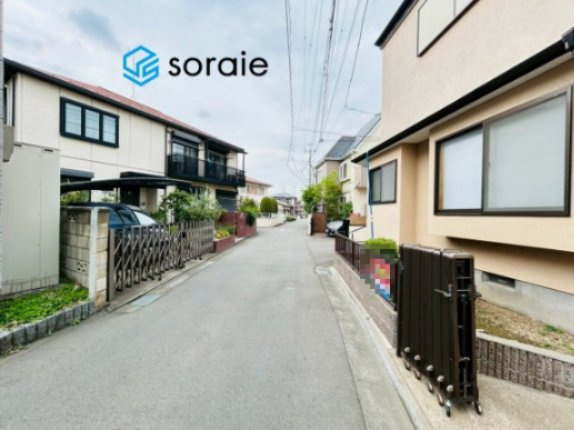川越市今成４丁目　中古戸建の前面道路含む現地写真|令和8年5月8日撮影。