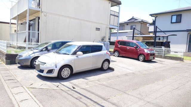 ハーベスト藤の駐車場