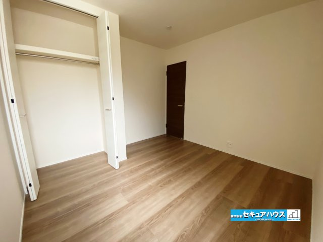 【完成】名古屋市南区南野町2丁目　全4棟の洋室|【洋室】
◆お子様のお部屋や主寝室、来客時の宿泊室、趣味のお部屋としてもご利用いただけます♪