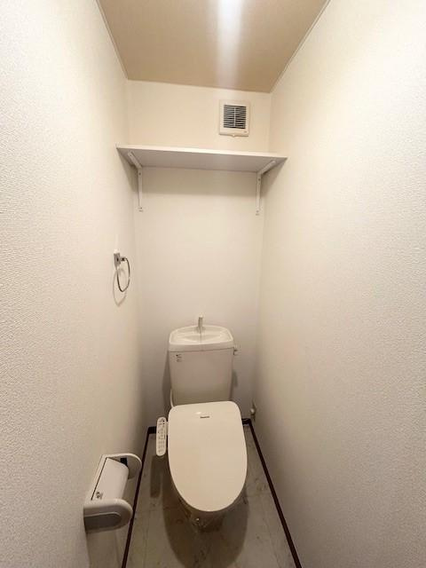 プレストンのトイレ|清潔感のあるトイレです