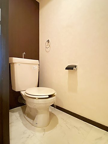 レジデンス千代田のトイレ|落ち着いたトイレです