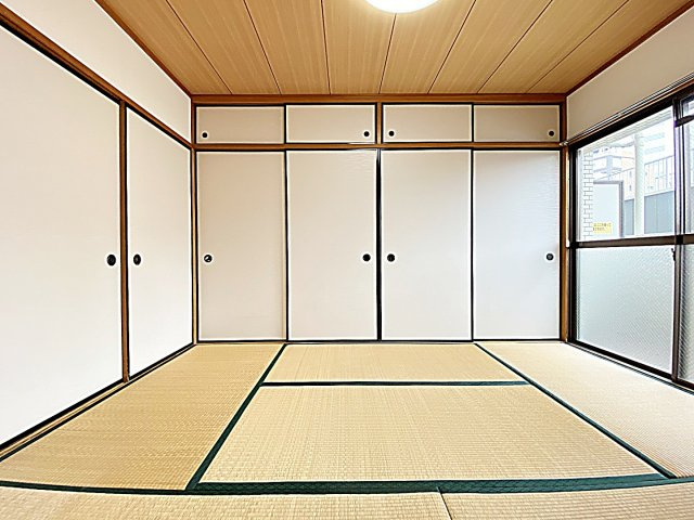 レジデンス千代田の寝室|ゆとりの広さです