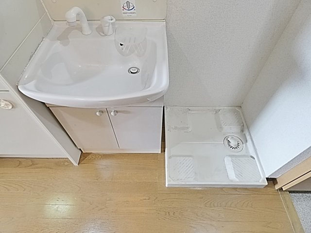 レージュ　ウエストの独立洗面台|独立洗面化粧台が付いています