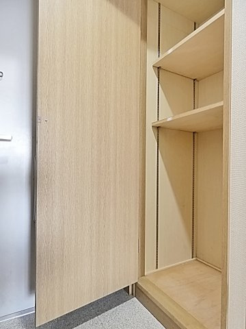 レージュ　ウエストの収納|ちょっとした収納スペースも充実しています