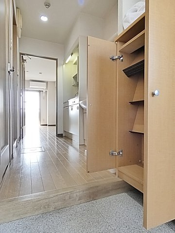 レージュ　ウエストの収納|小物を収納するのに便利です