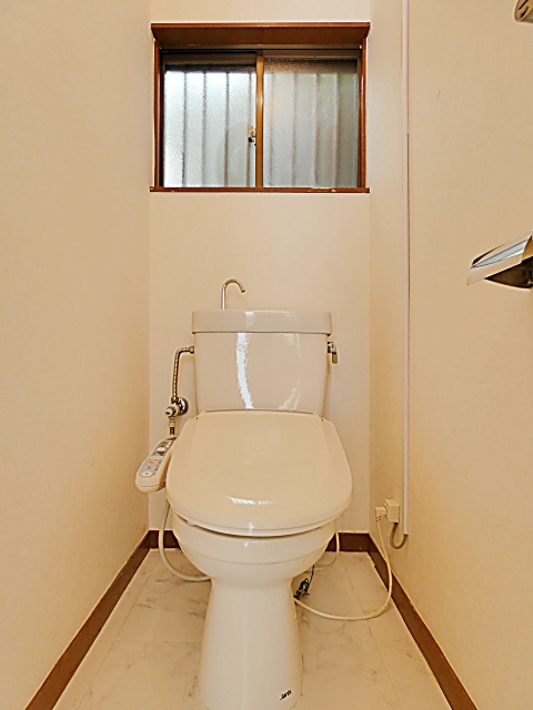 柴田春美借家のトイレ|コンパクトで使いやすいトイレです