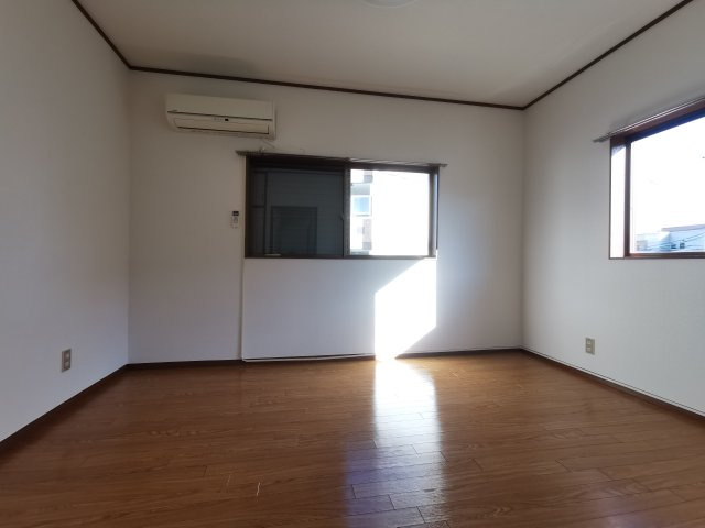柴田春美借家の寝室|落ち着いて過ごせるお部屋なので、寝室にいかがでしょうか