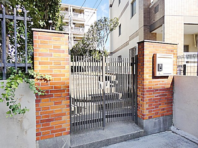 柴田春美借家のエントランス|毎日通るエントランスはこのようになっています