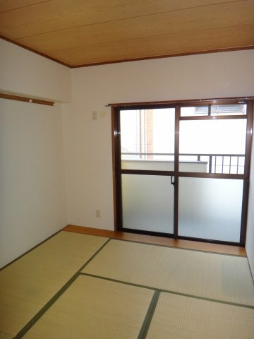新橘ビルの和室|きれいな和室です