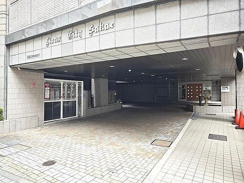 ライオンズシティ栄のエントランス|ゆとりのあるエントランスです
