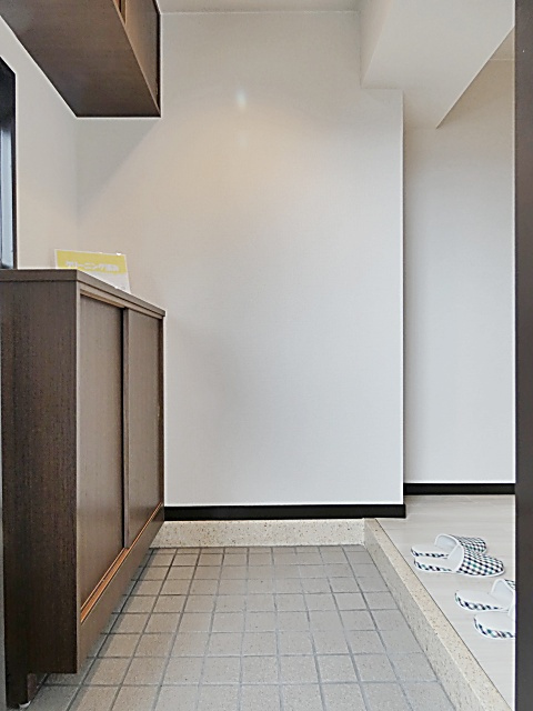 横井ビルの玄関|シンプルで使いやすい玄関です