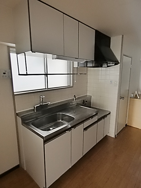 丸和マンションのキッチン|使いやすいキッチンです