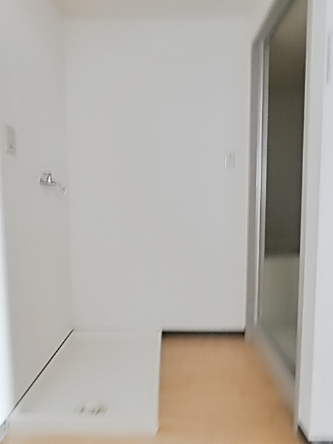 丸和マンションの洗面所|広い洗面スペース
