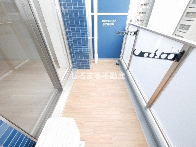 プレサンス堺筋本町センティスのバルコニー