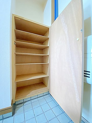 メゾン鶴里の収納