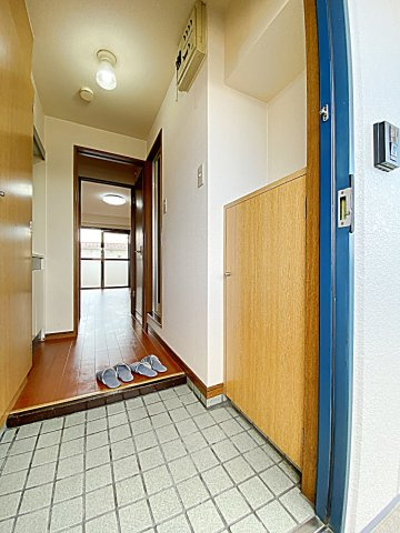 メゾン鶴里の玄関|落ち着いた玄関です