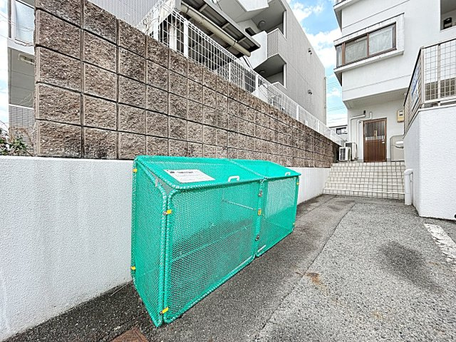 リバーサイド・ヒルのその他