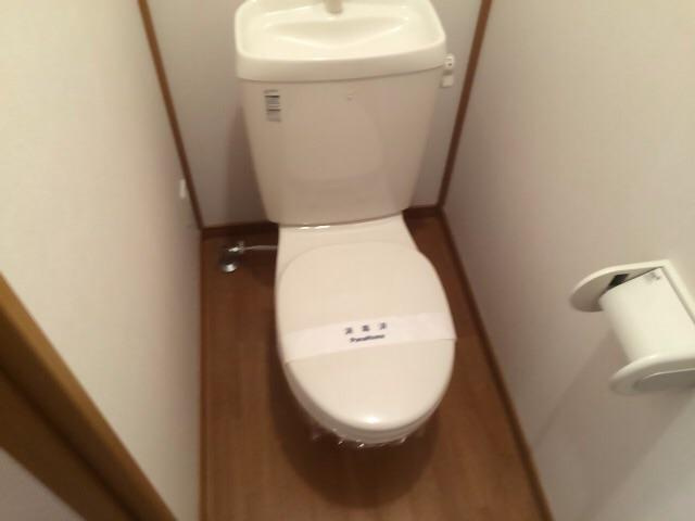 サンパレス　Ⅱのトイレ|落ち着いた色調のトイレです