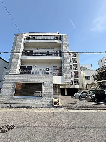 ユタカマンションの外観|おしゃれな外観です