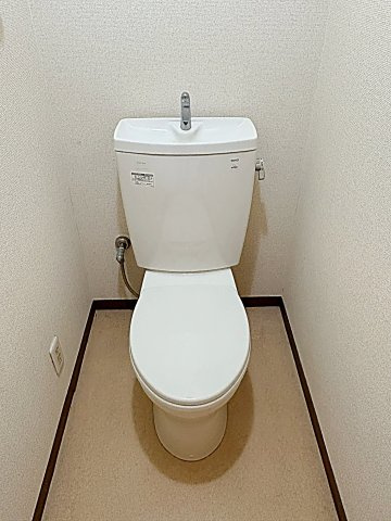 ユタカマンションのトイレ|シンプルで使いやすいトイレです