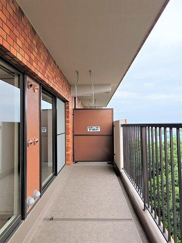 ライオンズマンション八事ガーデン壱番館のバルコニー|落ち着いた時間を過ごせるバルコニーです
