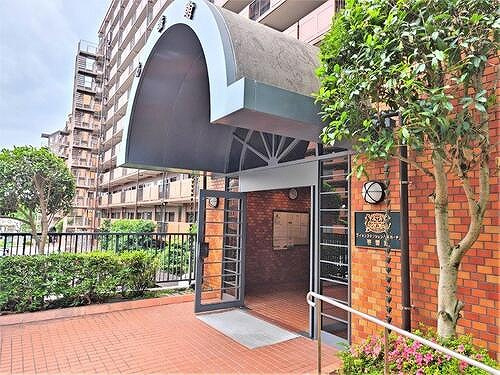 ライオンズマンション八事ガーデン壱番館のエントランス|ゆとりのあるエントランスです