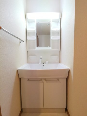 社ヶ丘ヒルズの独立洗面台|独立洗面台あり、毎朝おしゃれに忙しい女性の方におすすめです