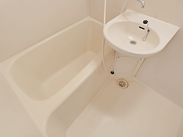Ａｔともえの浴室|コンパクトで使いやすいお風呂です