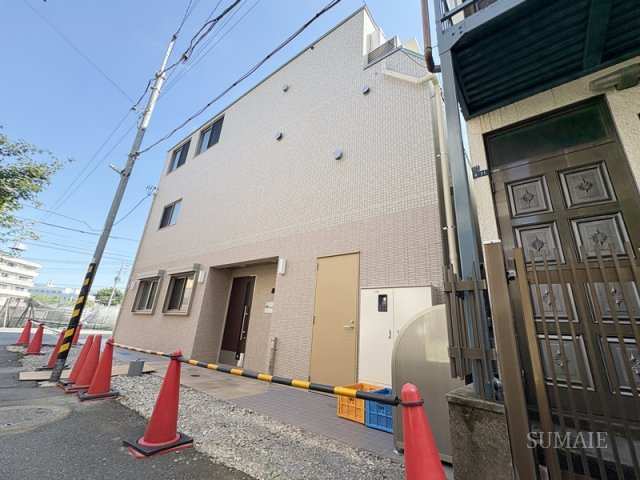 エレガンス十条の外観