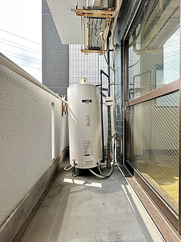 エポック一社のバルコニー|外からの目が気にならないバルコニーで洗濯物が干せます