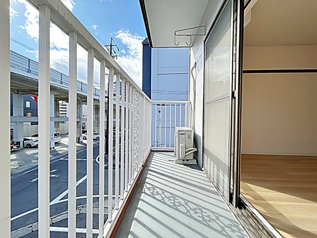 ヴァンベール本郷のバルコニー|落ち着いた時間を過ごせるバルコニーです