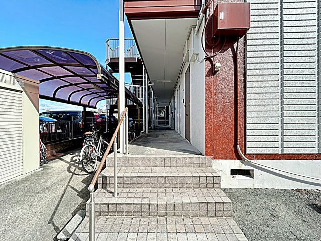 ヴァンベール本郷のエントランス|毎日通るエントランスはこのようになっています