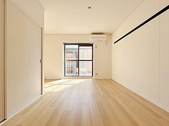 ヴァンベール本郷の居間・リビング|使いやすい居間です