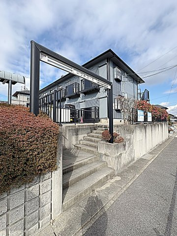 いづみコーポの外観|落ち着いた雰囲気の外観です