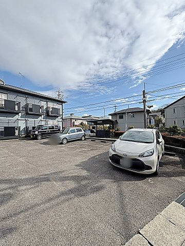 いづみコーポの駐車場|駐車場完備です