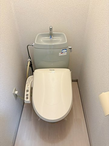 いづみコーポのトイレ|ゆったりとした空間のトイレです